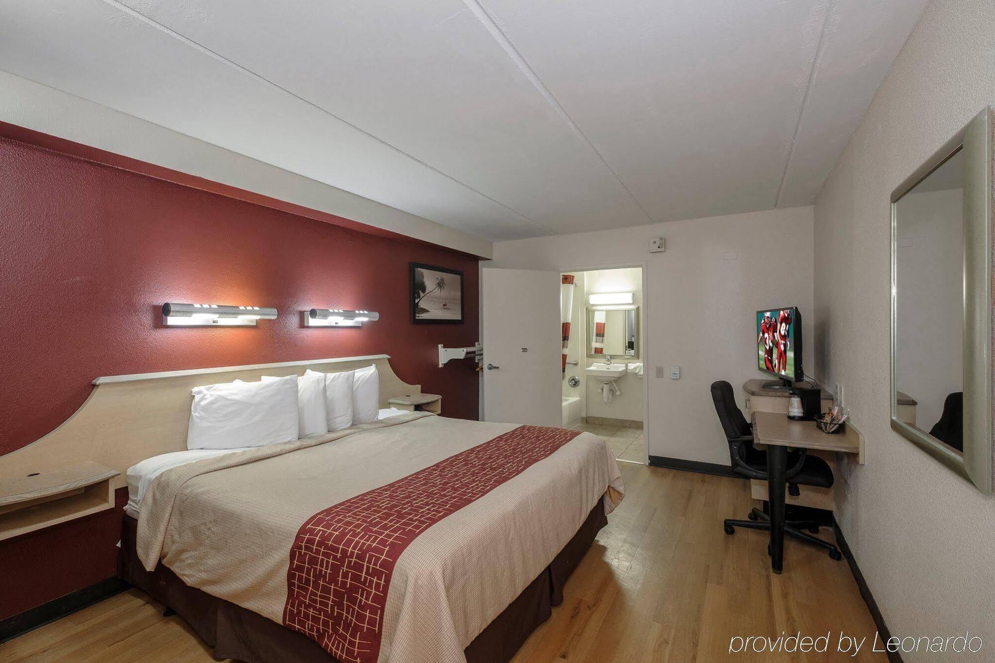 Red Roof - Motel
