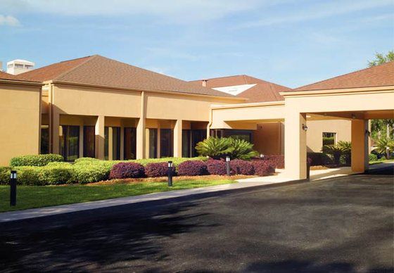 Courtyard By Marriott Downtown/capital Hotel 3*