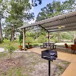 Riverfront Florida Escape With Grill And Fire Pit!