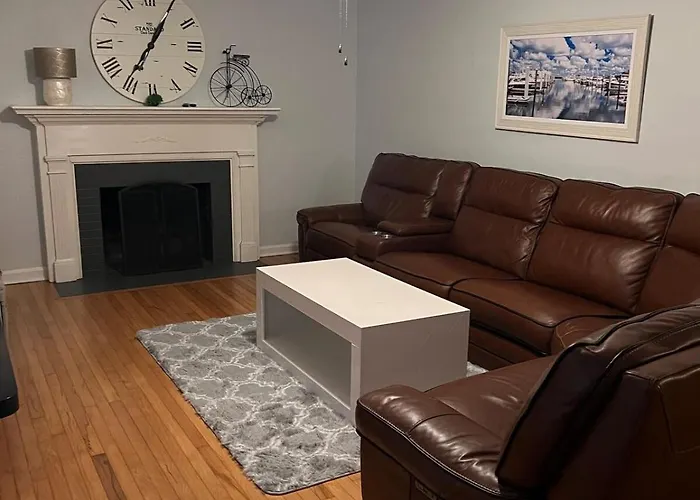 Beautiful Secluded 3 Bed 2 Bath Home