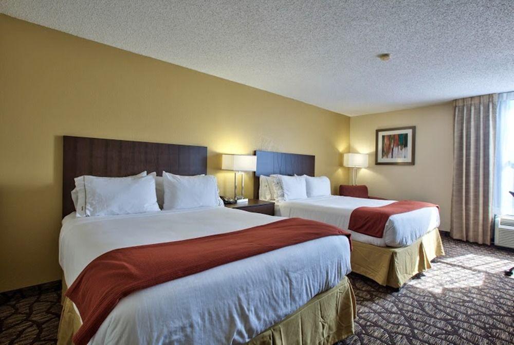 Express By Ihg Hotel 3*