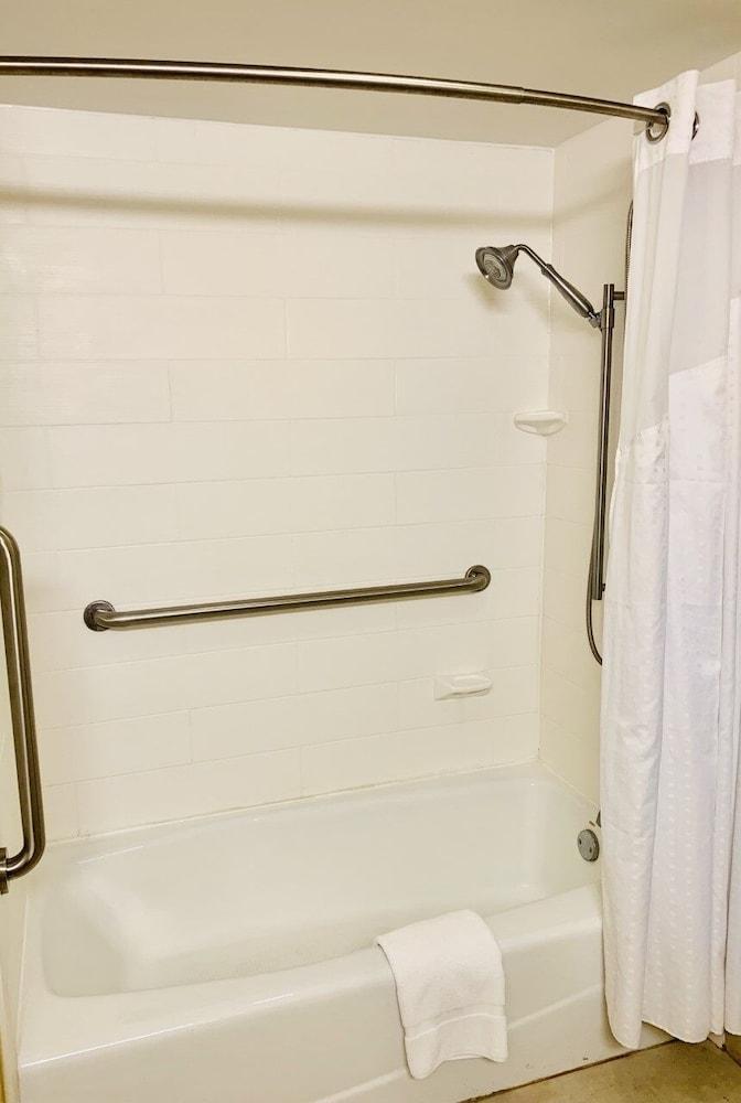 Hotel Express By Ihg Tallahassee