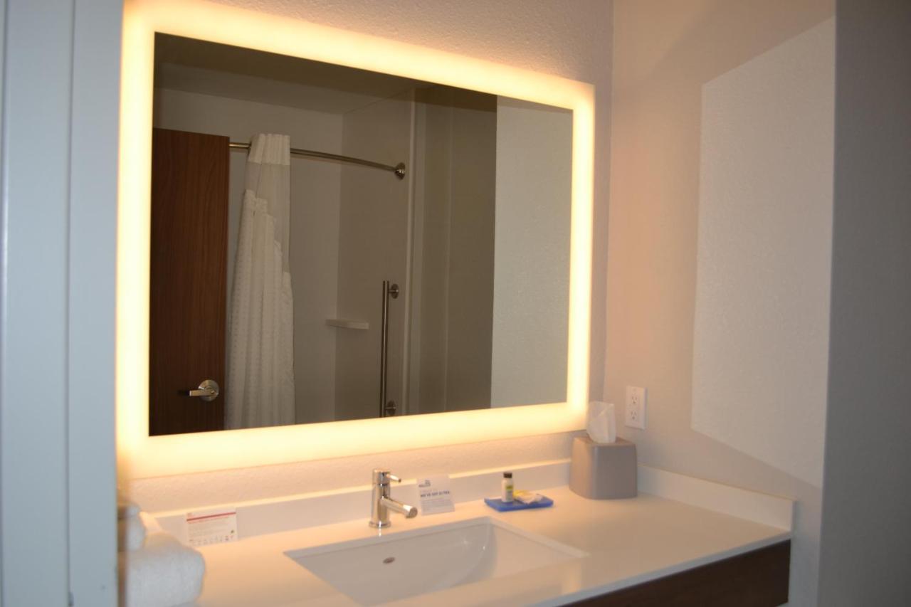 Express Tallahassee-university By Ihg Hotel 3*