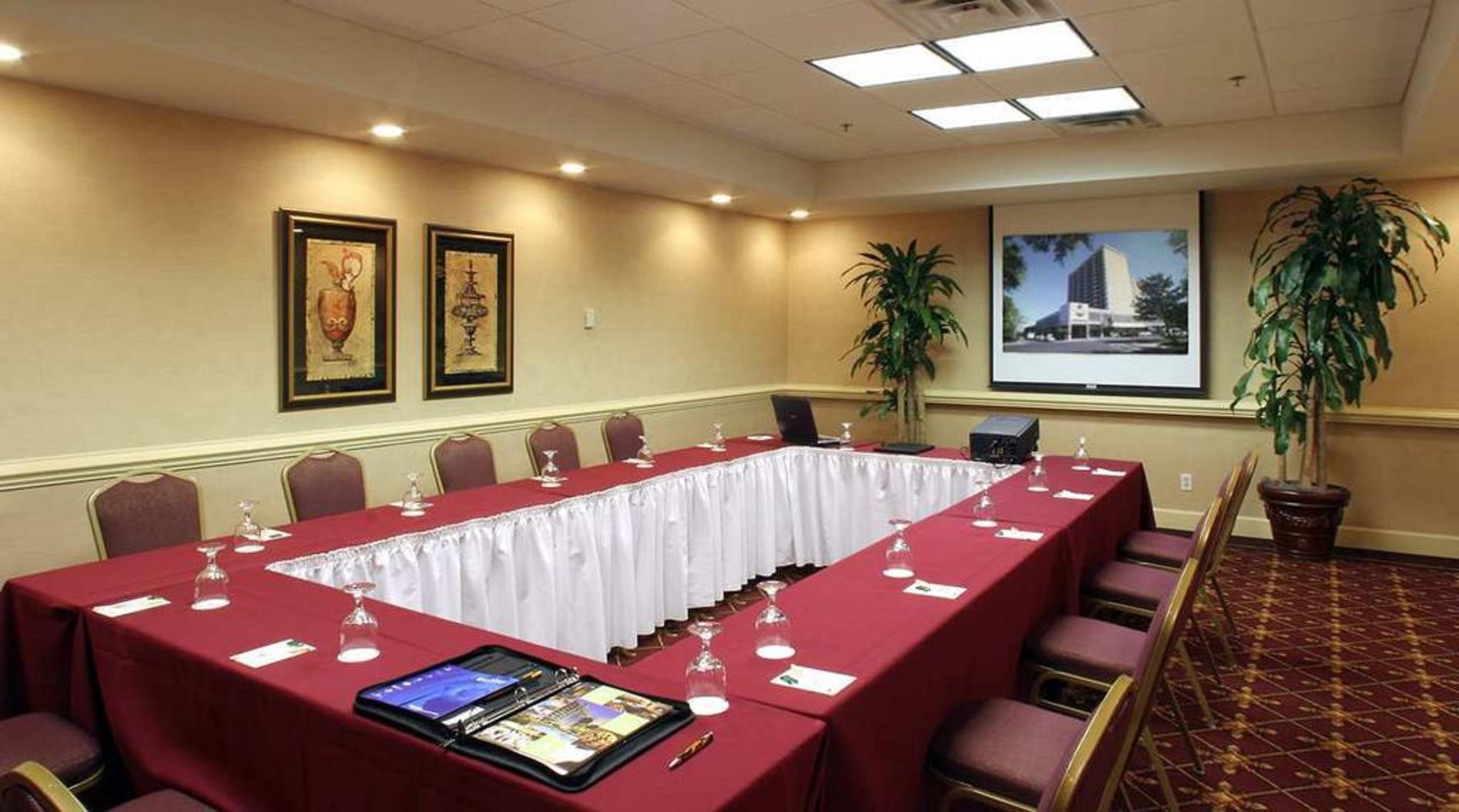 Doubletree By Hilton Hotel Tallahassee