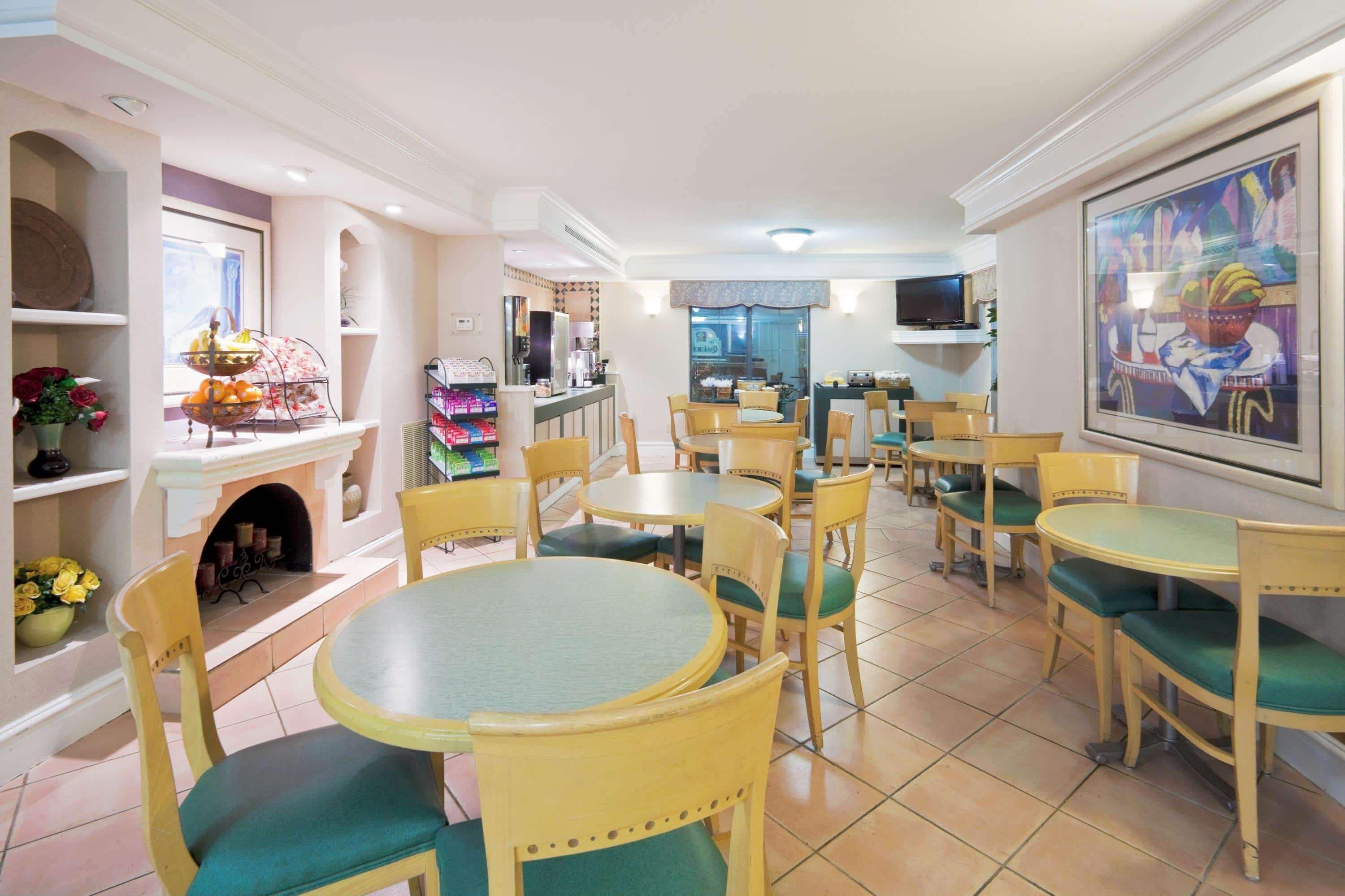 Hotel La Quinta By Wyndham North 3*