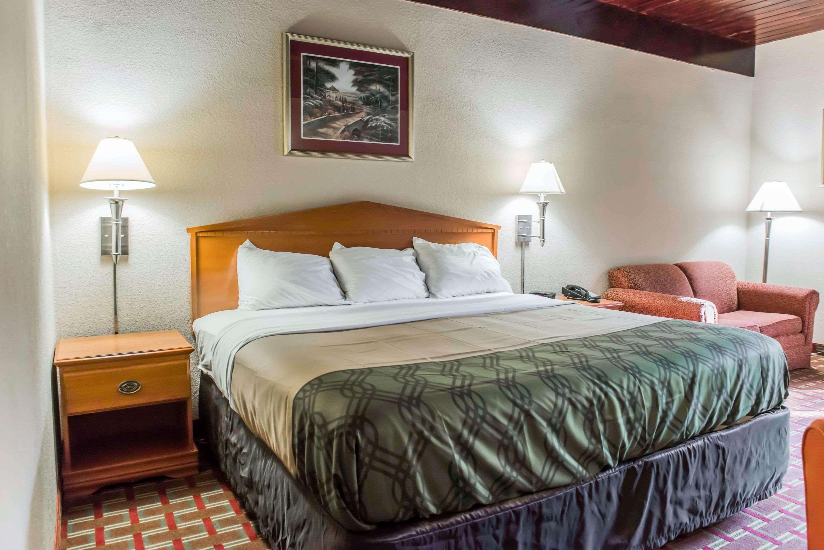 Lodge Econo