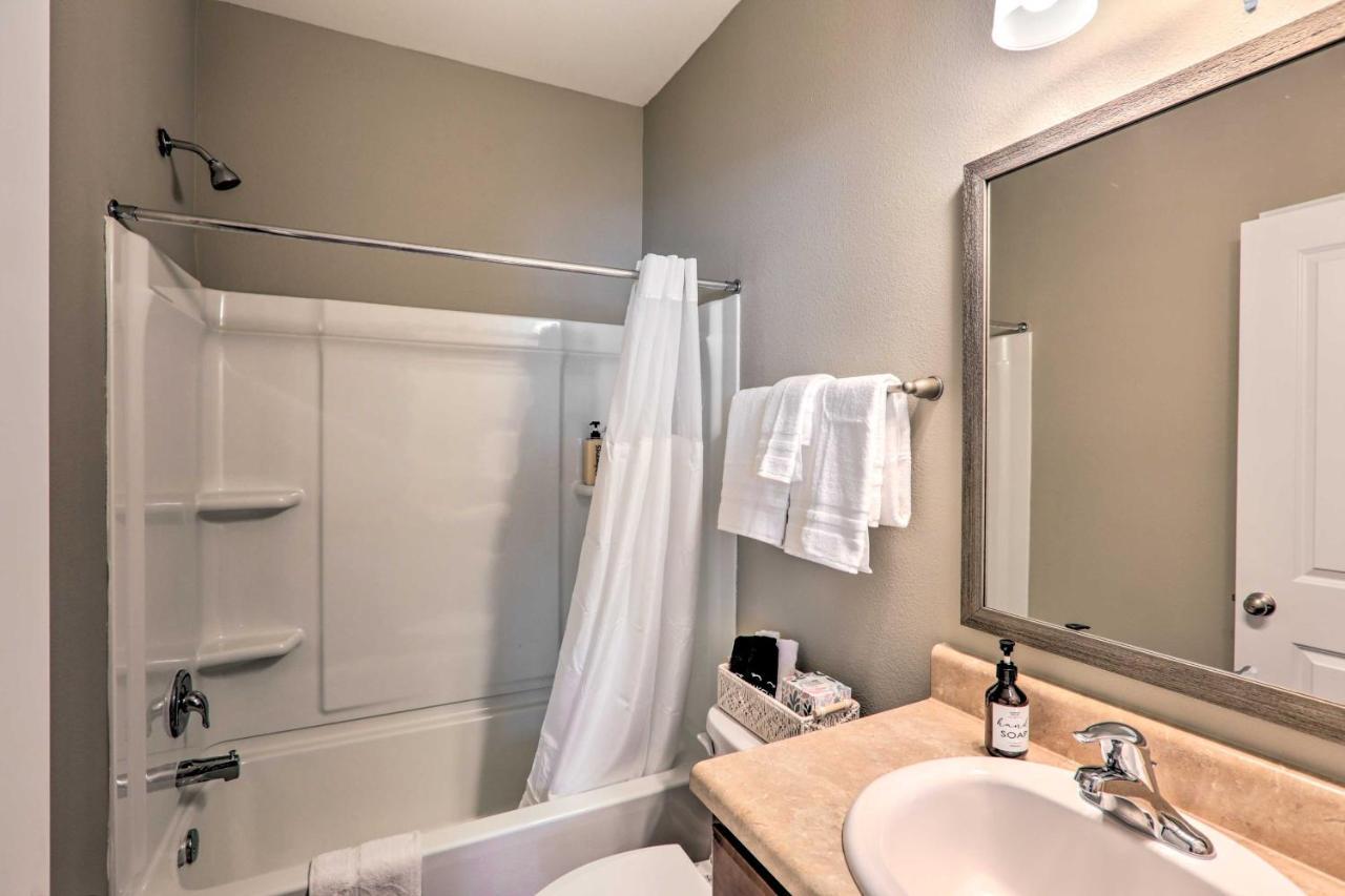 Apartment Airy About 5 Mi To Downtown! *