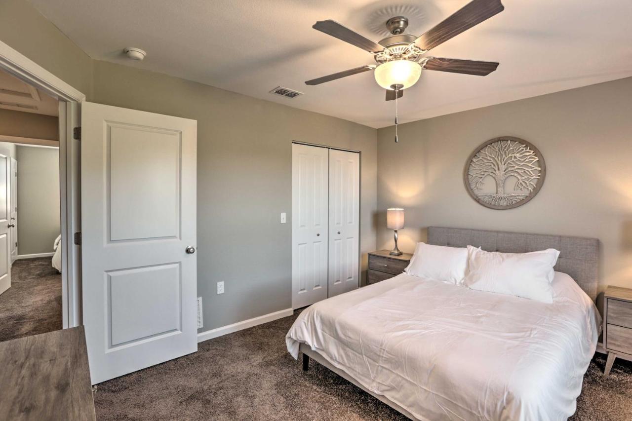 Airy About 5 Mi To Downtown! Apartment