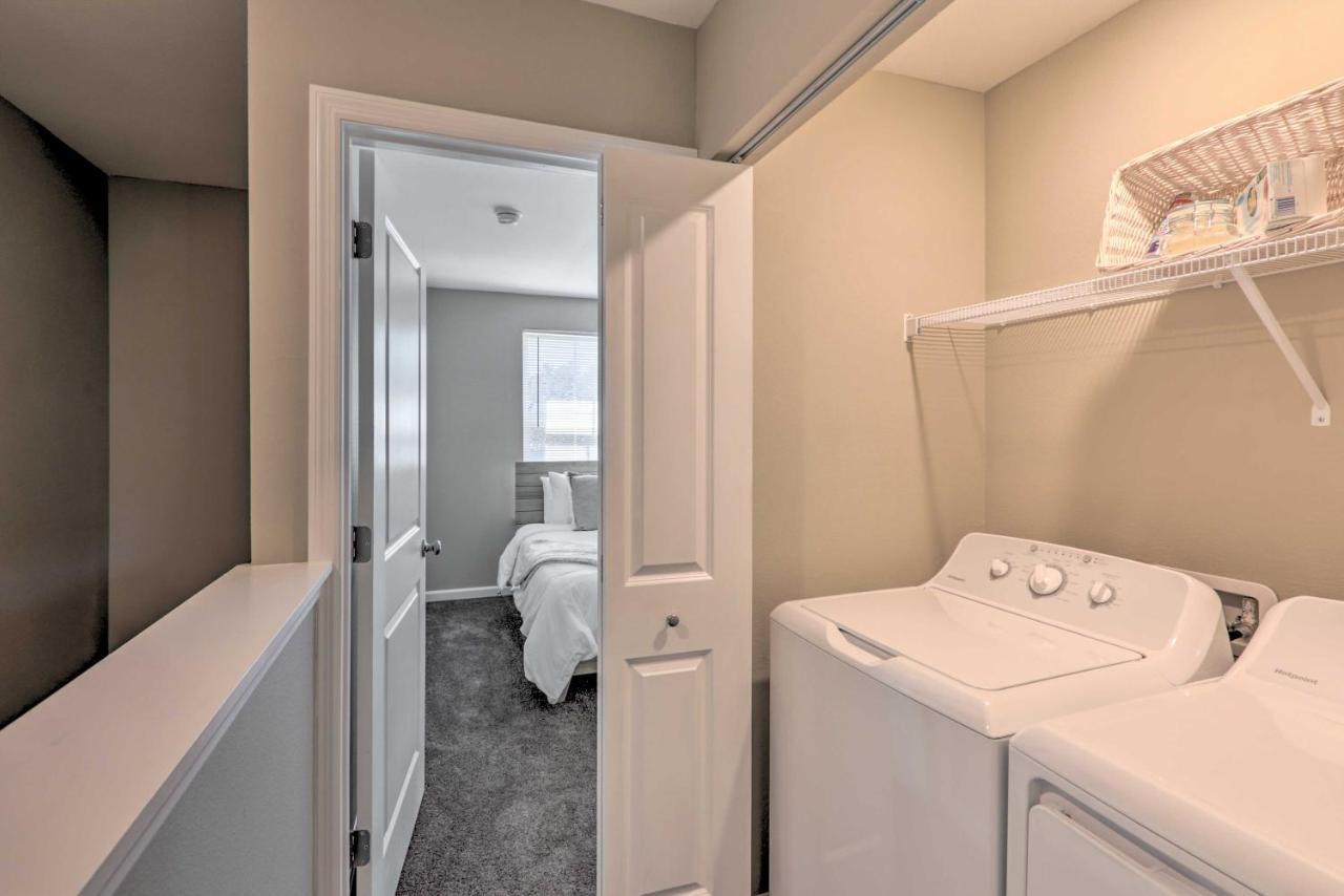 Apartment Airy About 5 Mi To Downtown!