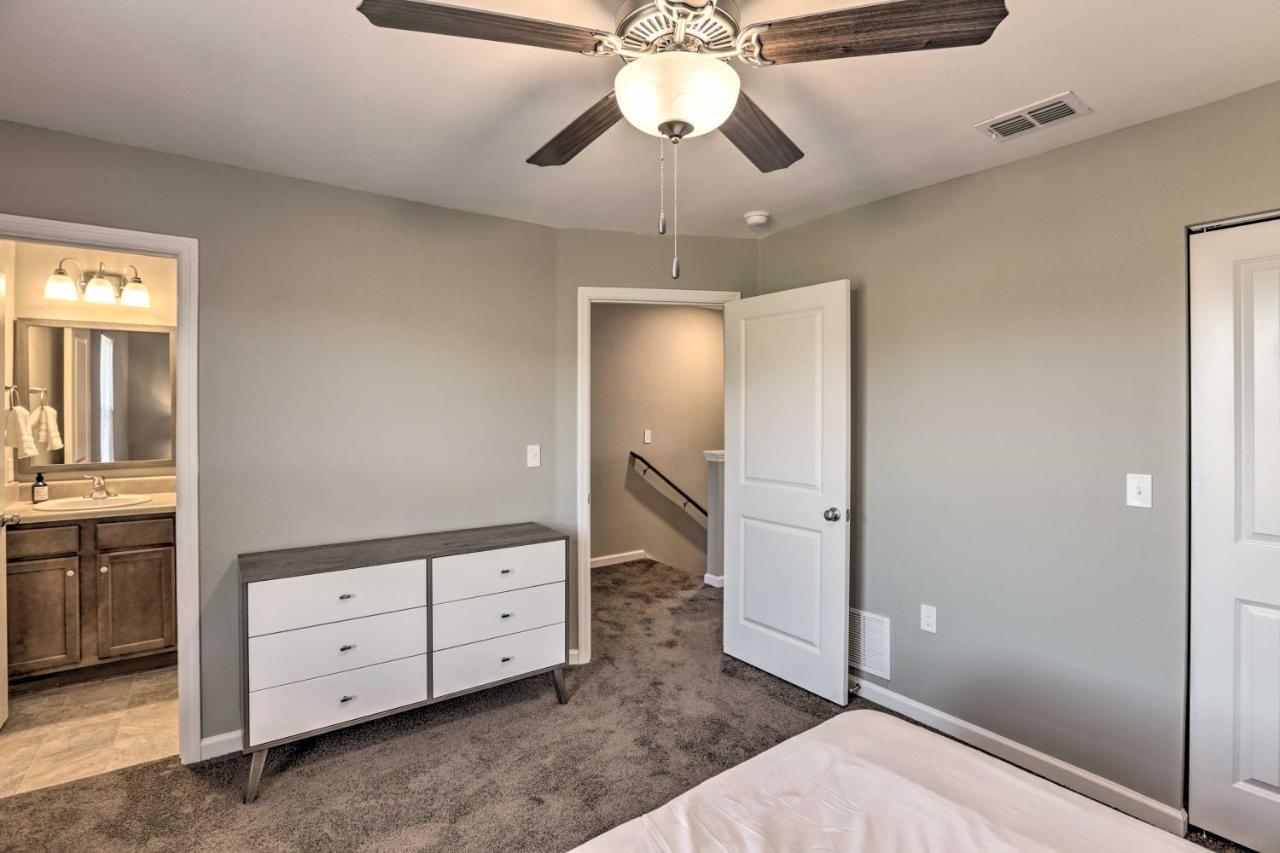 Airy About 5 Mi To Downtown! Apartment *