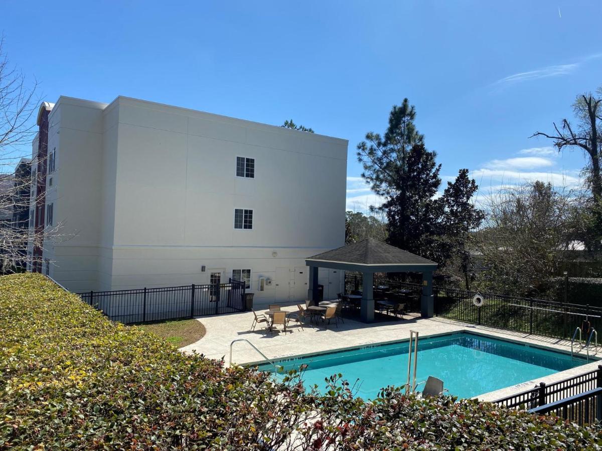 Candlewood By Ihg Hotel