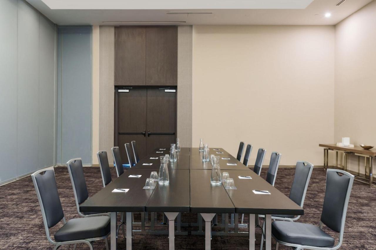 Hotel Ac By Marriott Universities At The Capitol 3*