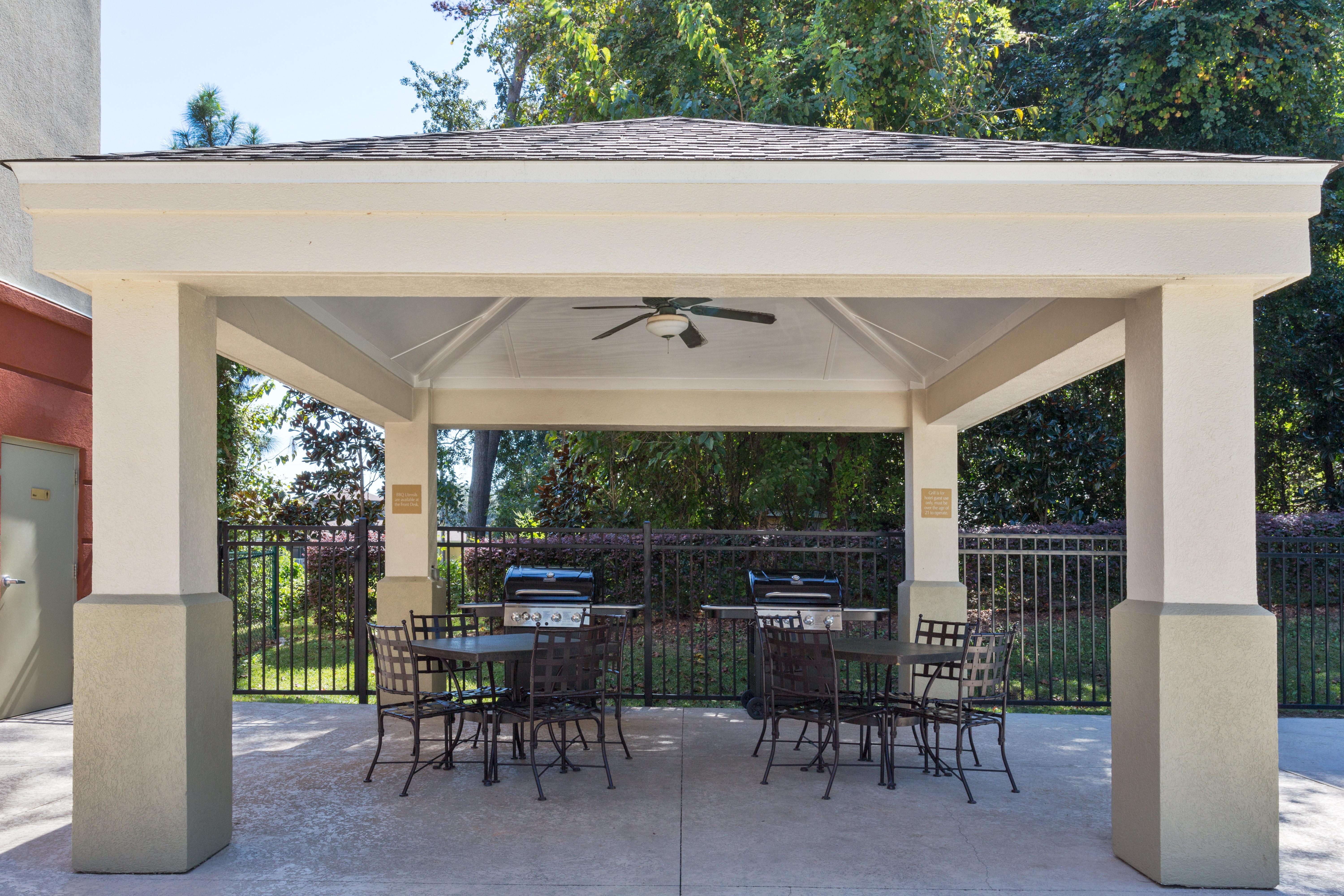 Candlewood By Ihg Hotel Tallahassee
