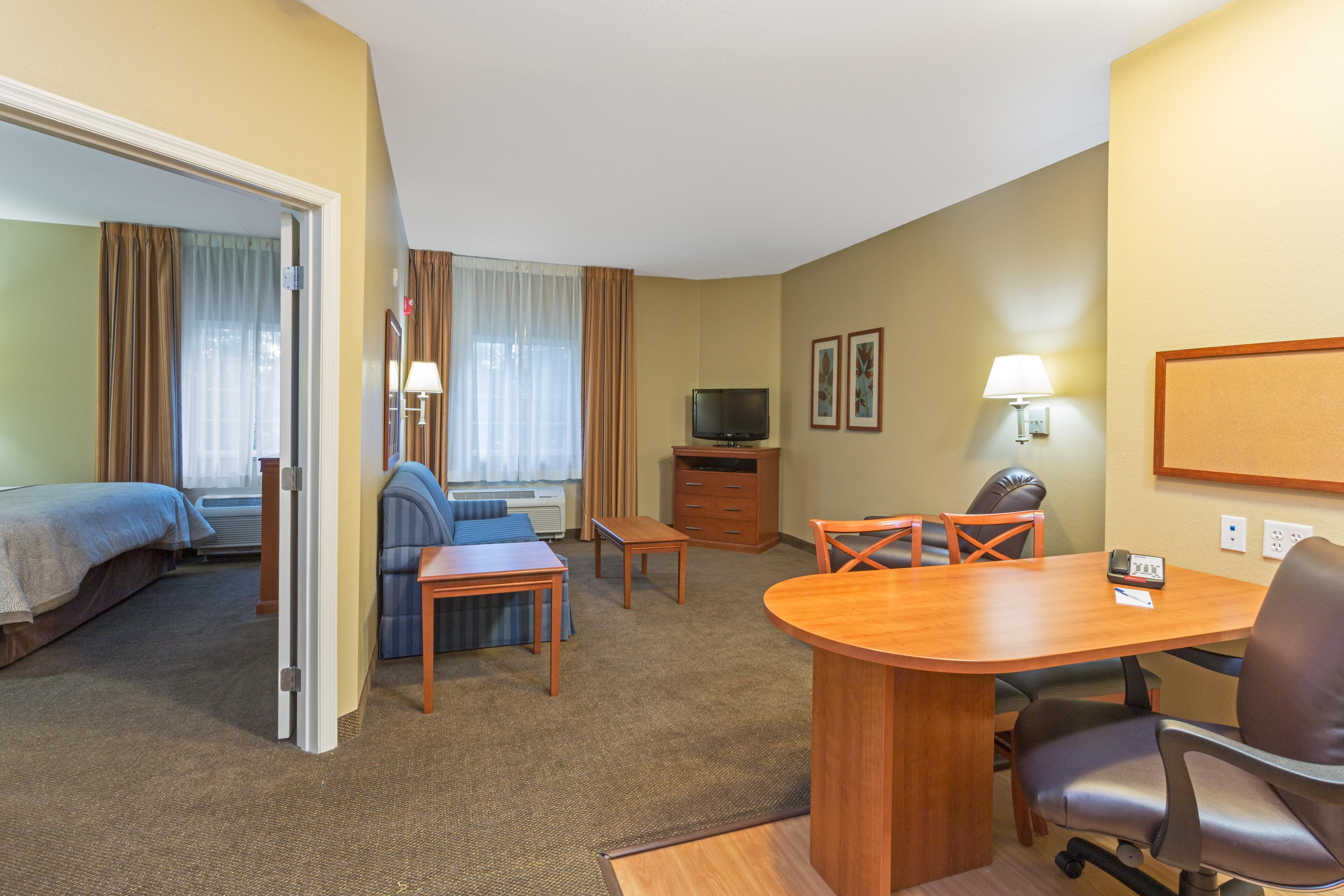 Candlewood By Ihg Hotel