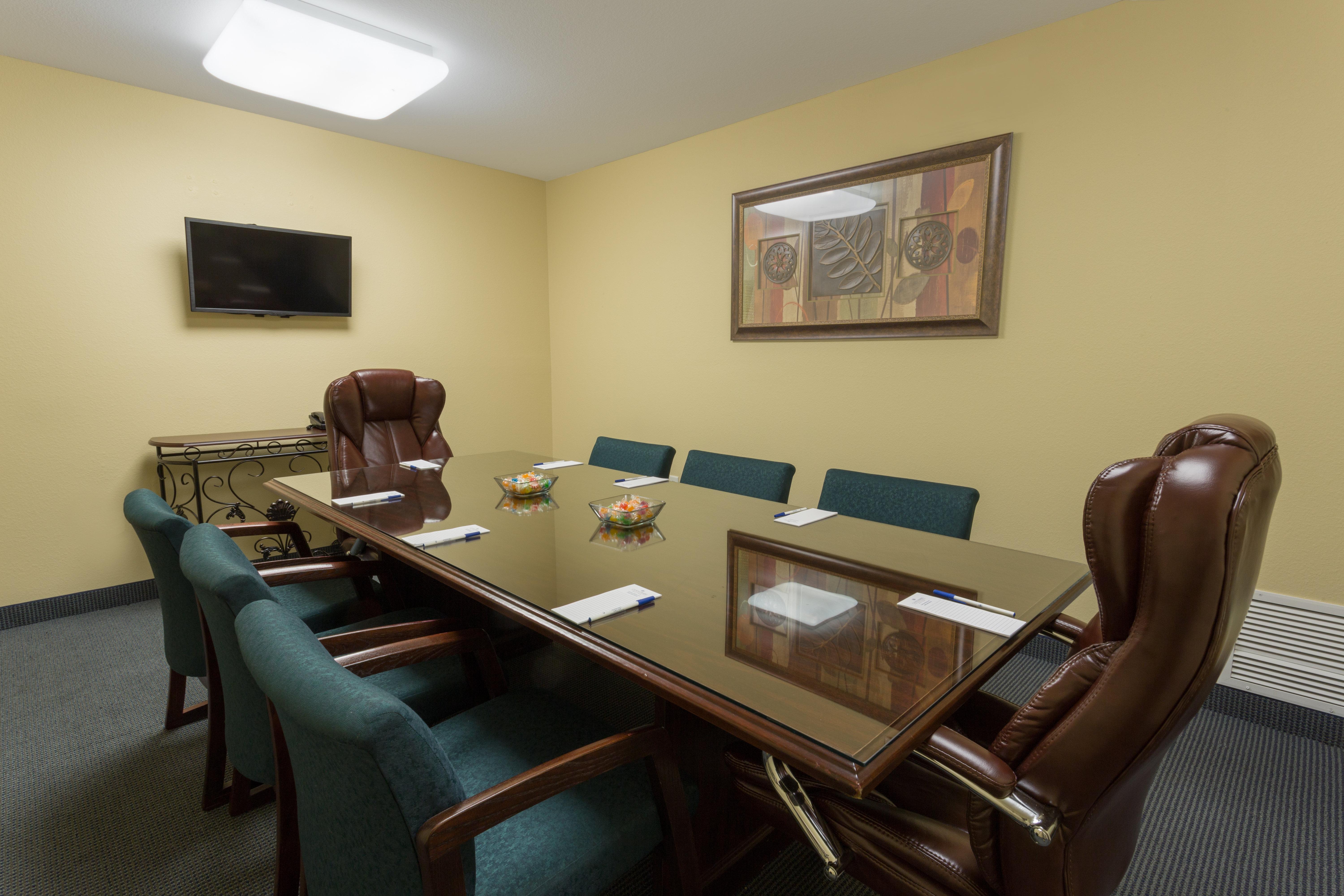 Candlewood By Ihg Hotel Tallahassee