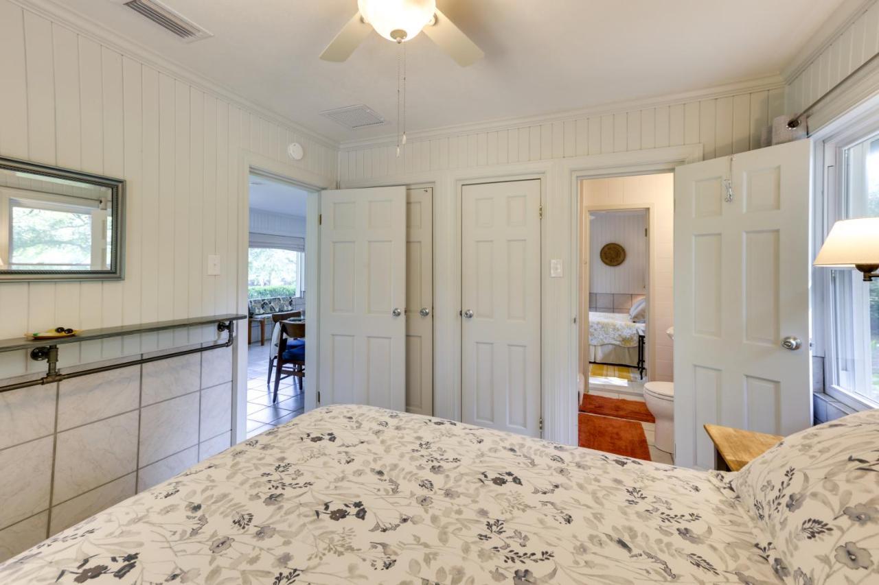 Riverfront Florida Escape With Grill And Fire Pit! Holiday home *