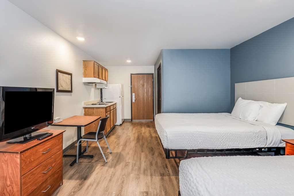 Extended America Select - - East Tallahassee
