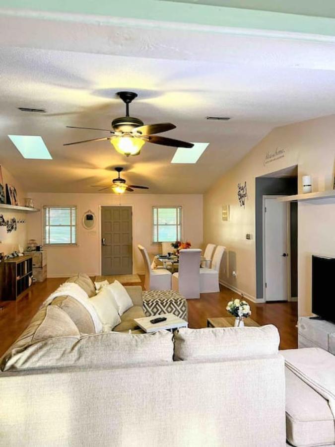 Holiday home Town And Country Getaway 3br 3ba, 20 Min Famu Fsu Tallahassee