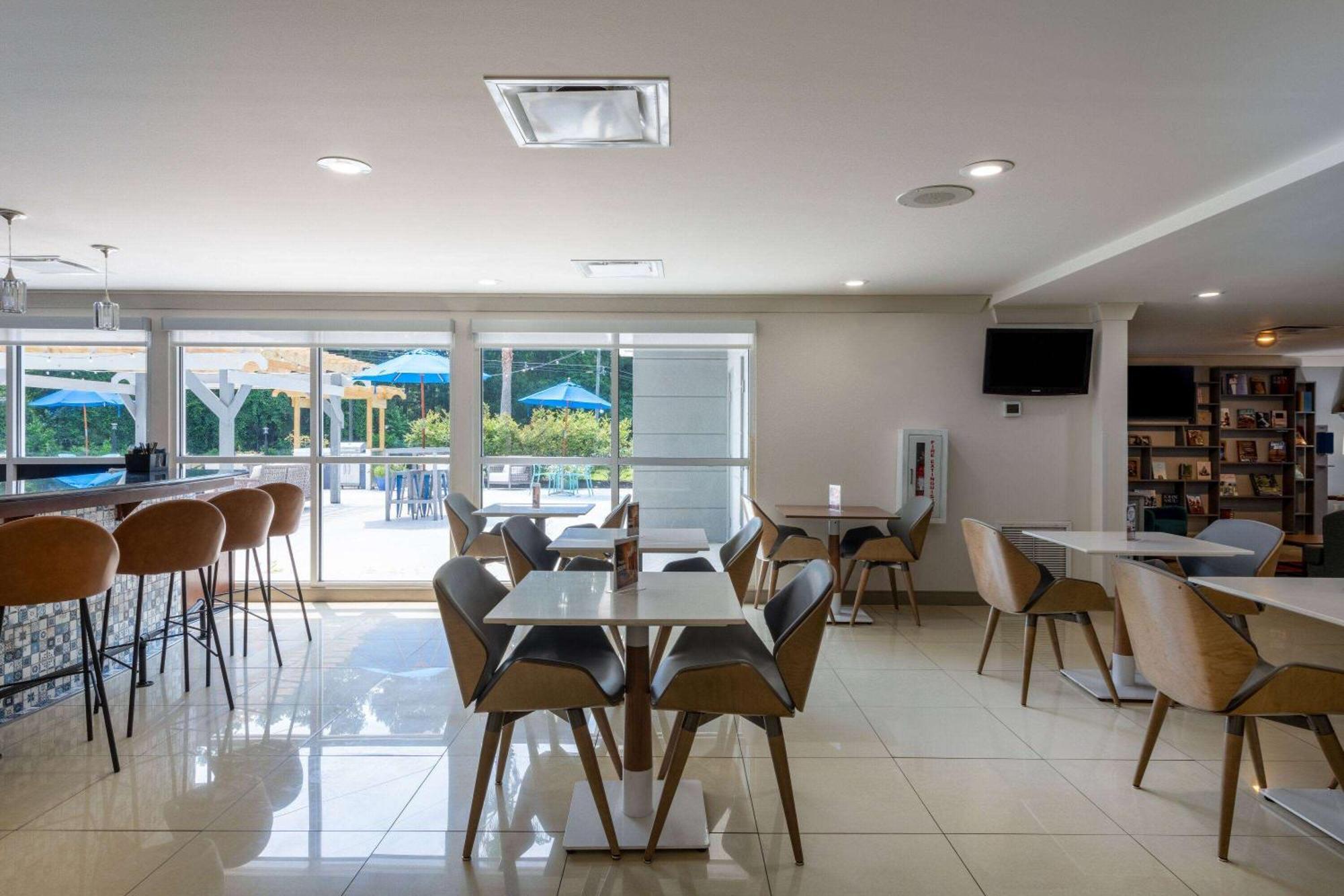 Hotel Tryp By Wyndham North I-10 Capital Circle Tallahassee