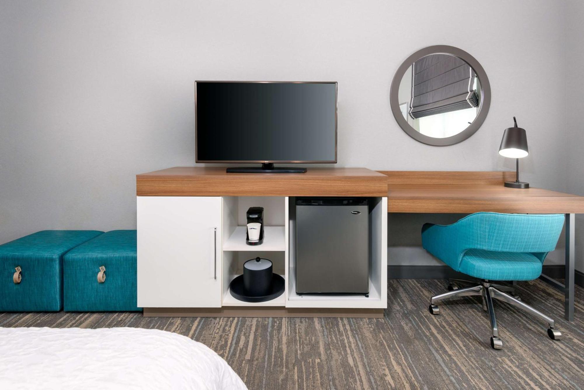 Hotel Hampton & Capitol-university 3*