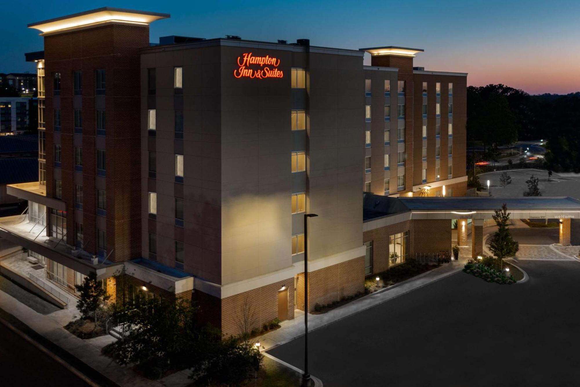 Hotel Hampton & Capitol-university 3*