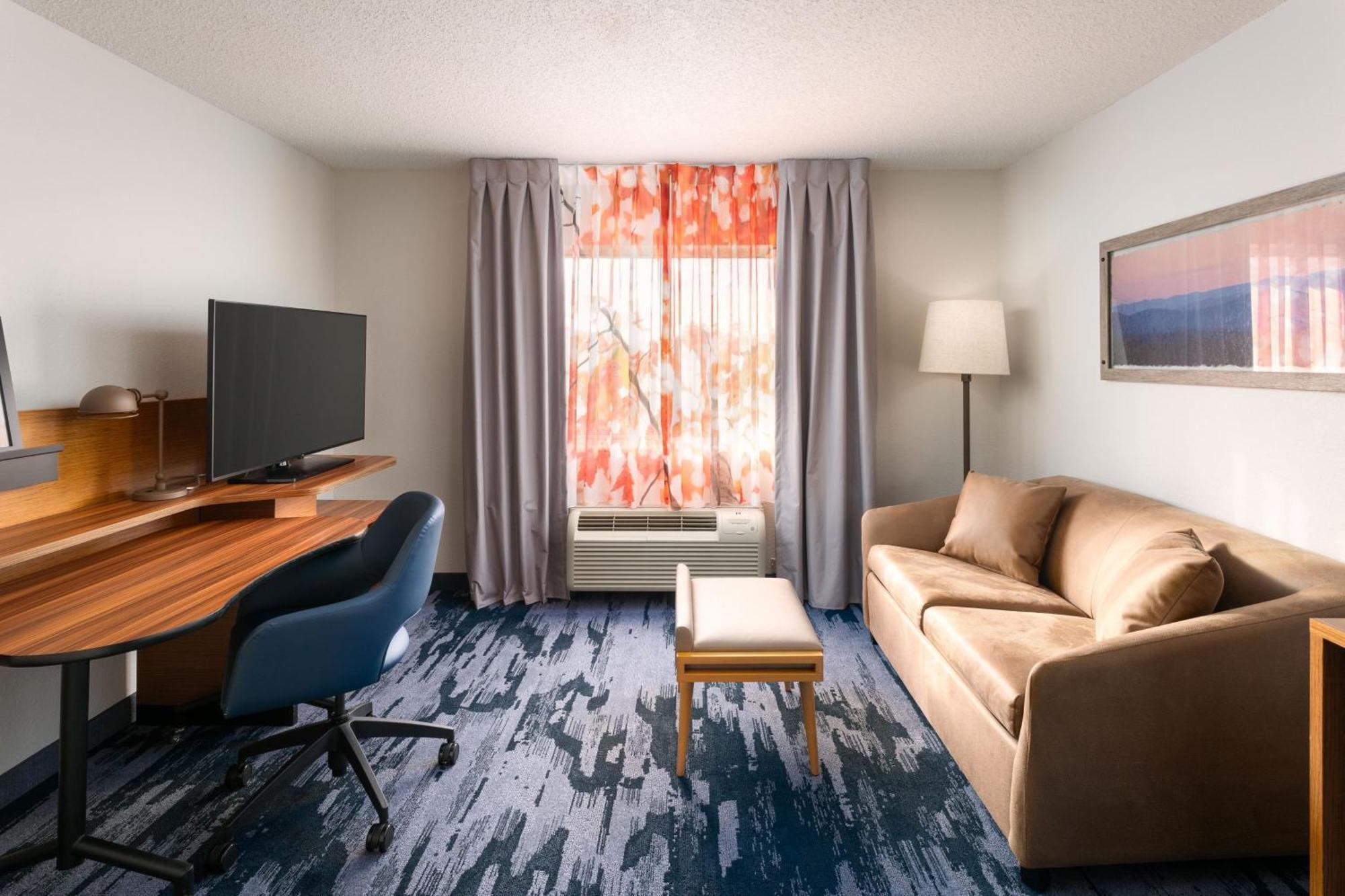 Hotel Fairfield North/i-10 3*