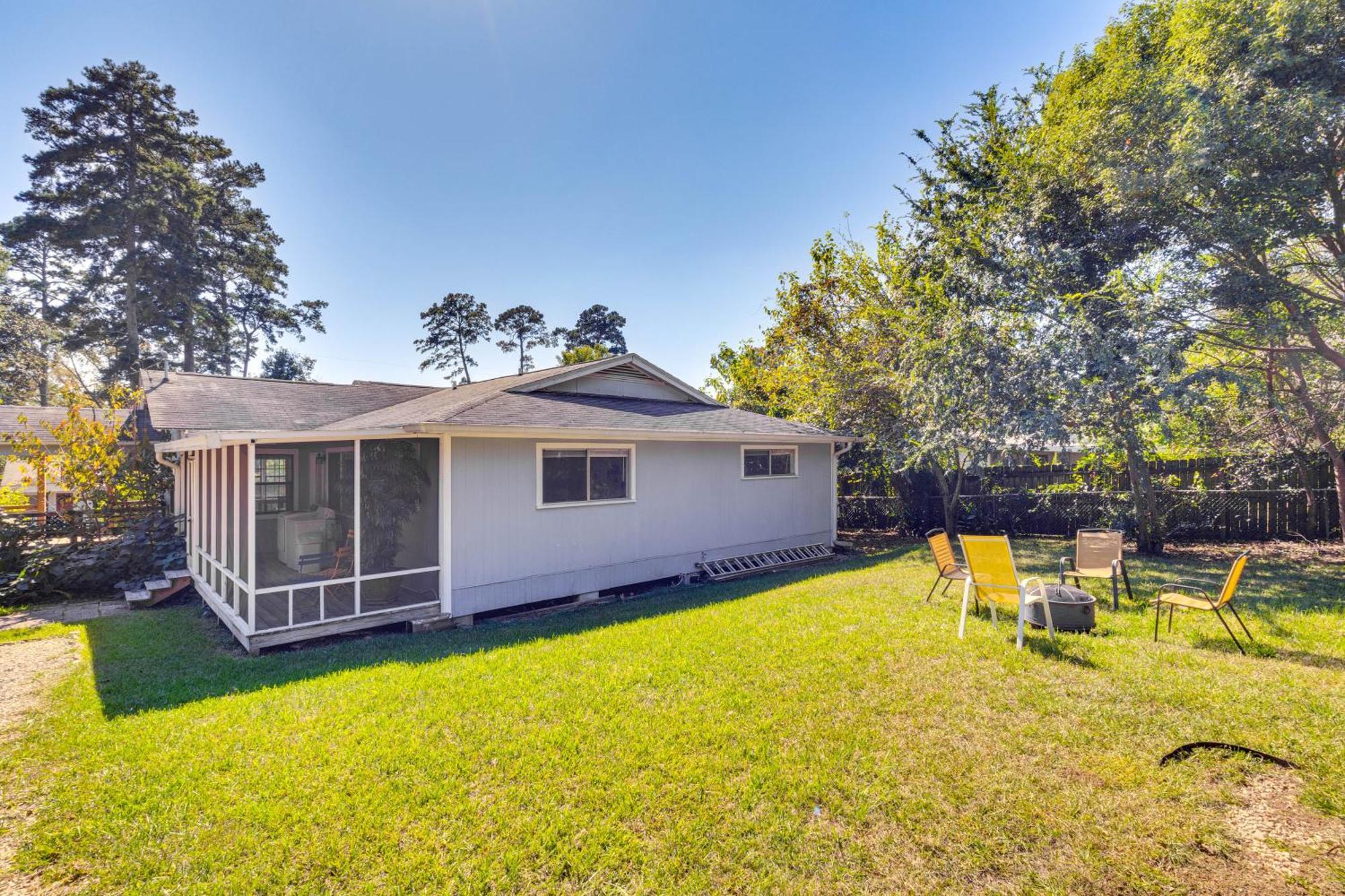 3 Miles To Fsu With Fenced Yard In *