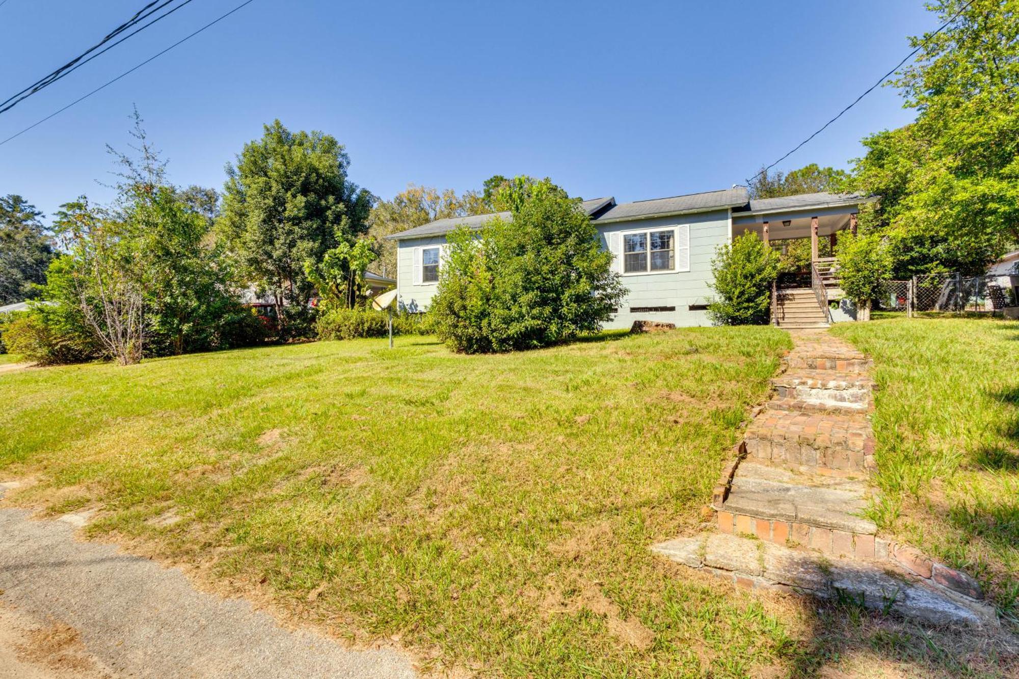 3 Miles To Fsu With Fenced Yard In *