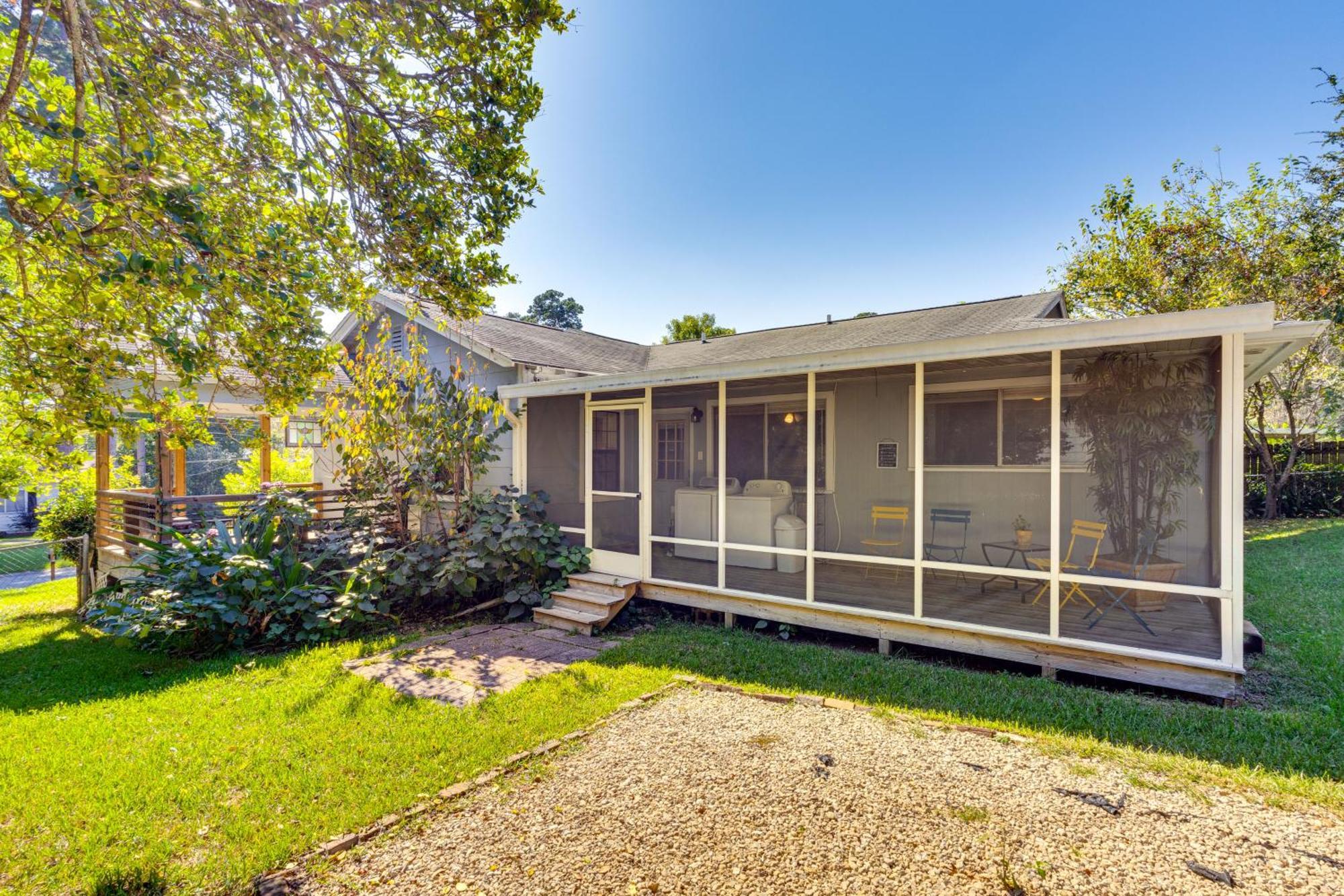 3 Miles To Fsu With Fenced Yard In *
