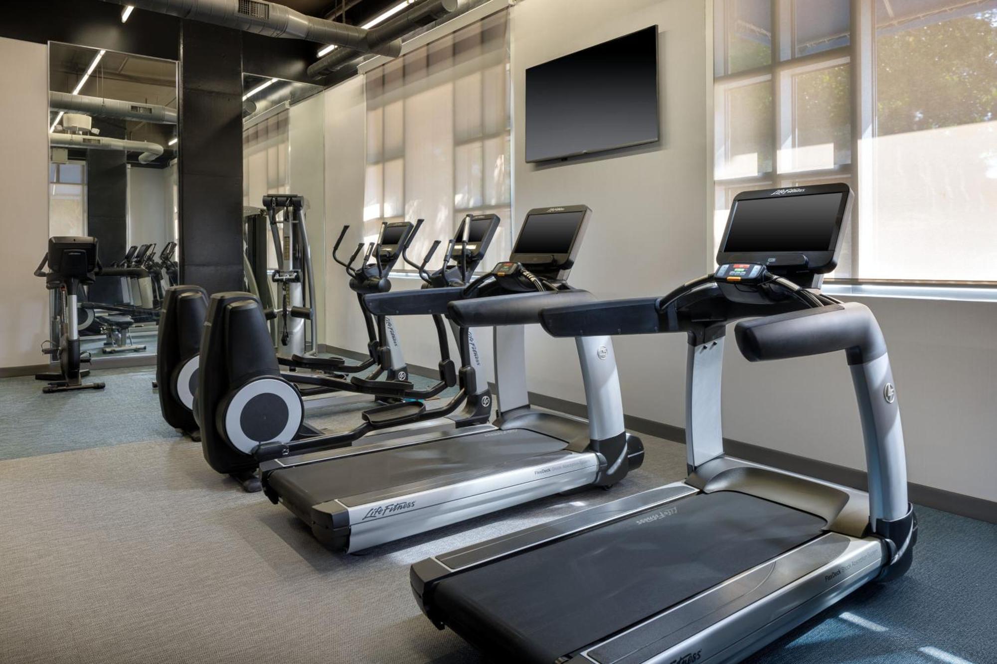 Aloft Downtown 3*