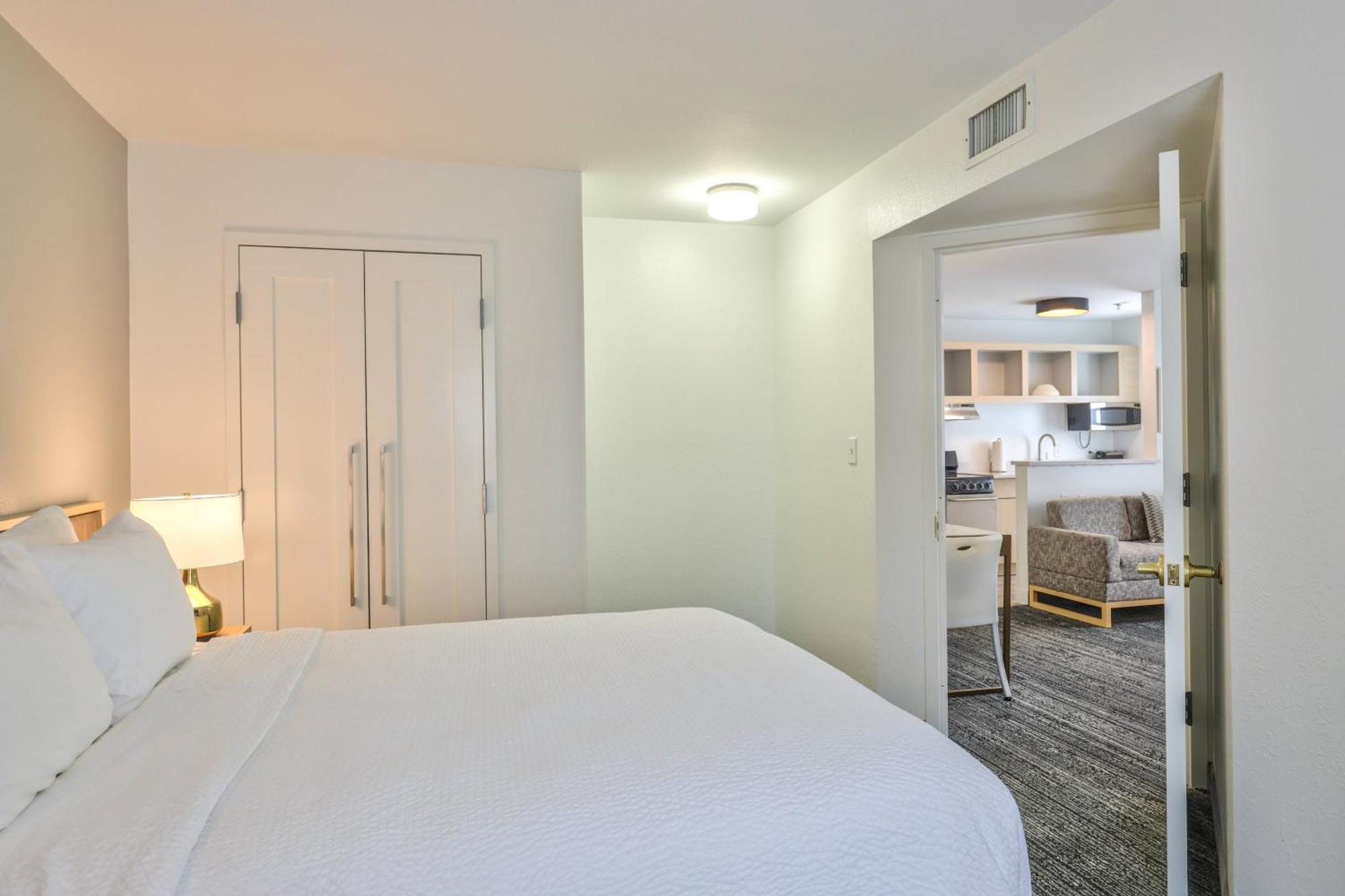 Alluxsuites At 1876, Ascend Collection 3* Tallahassee