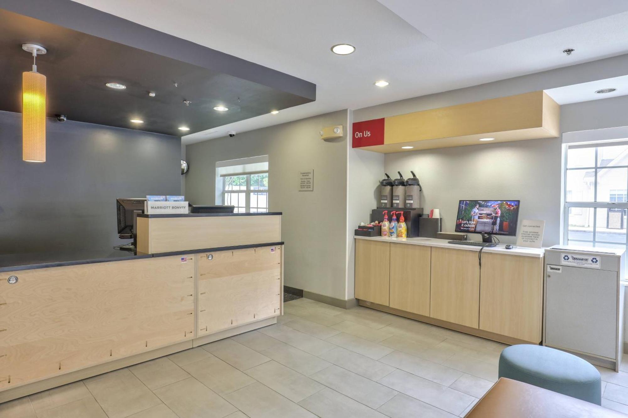 Hotel Alluxsuites At 1876, Ascend Collection