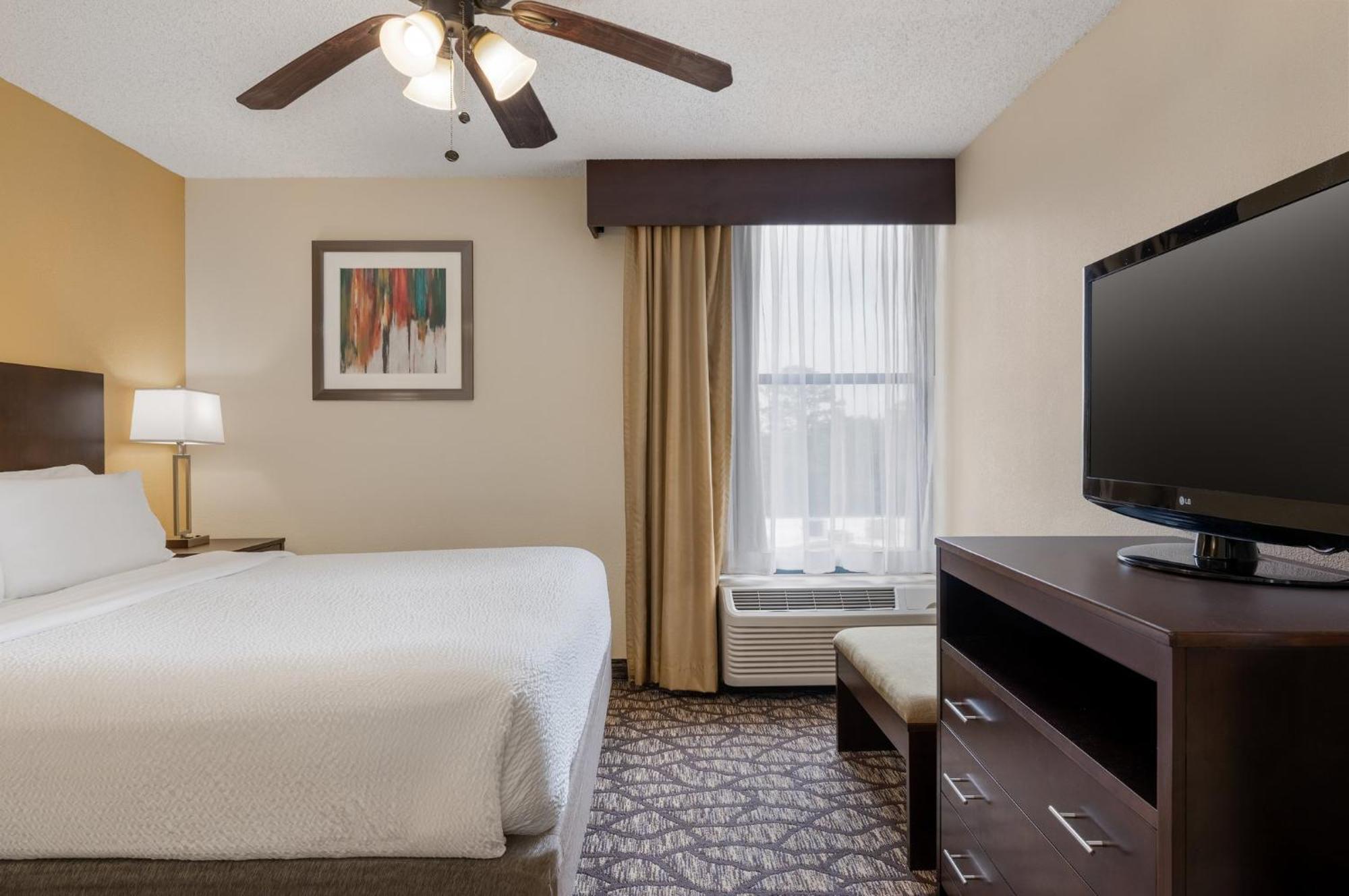 Express By Ihg Hotel 3*