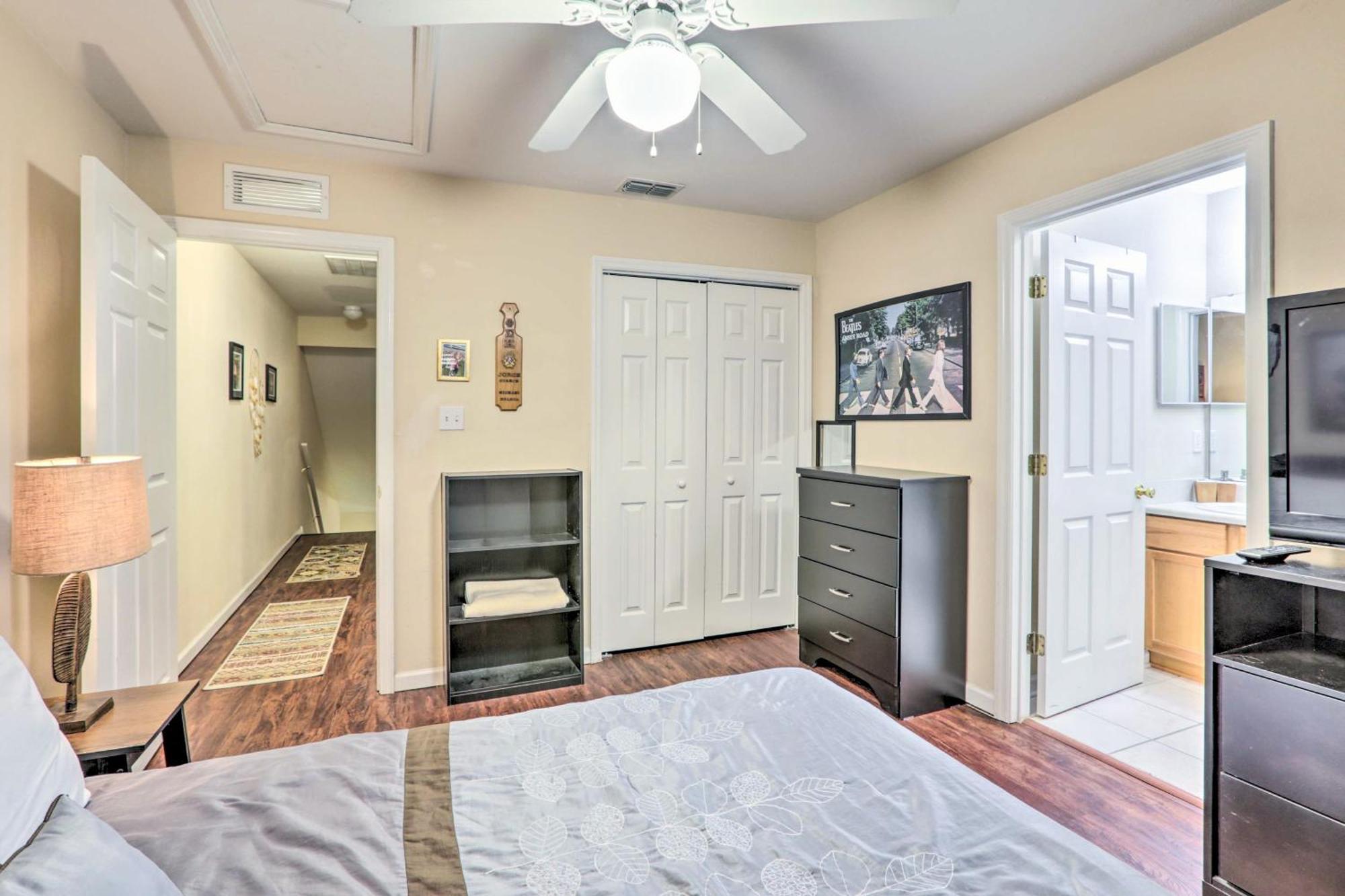 Holiday home Townhome 4 Mi To College Town! *