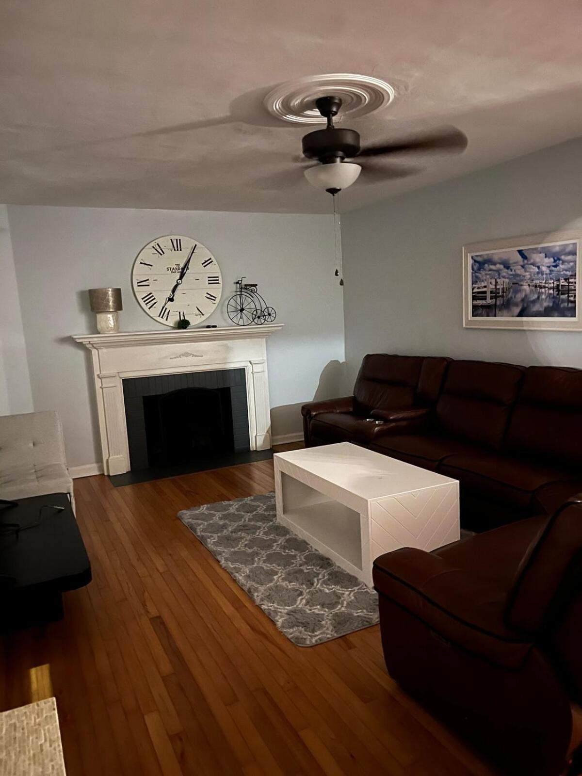 Beautiful Secluded 3 Bed 2 Bath *