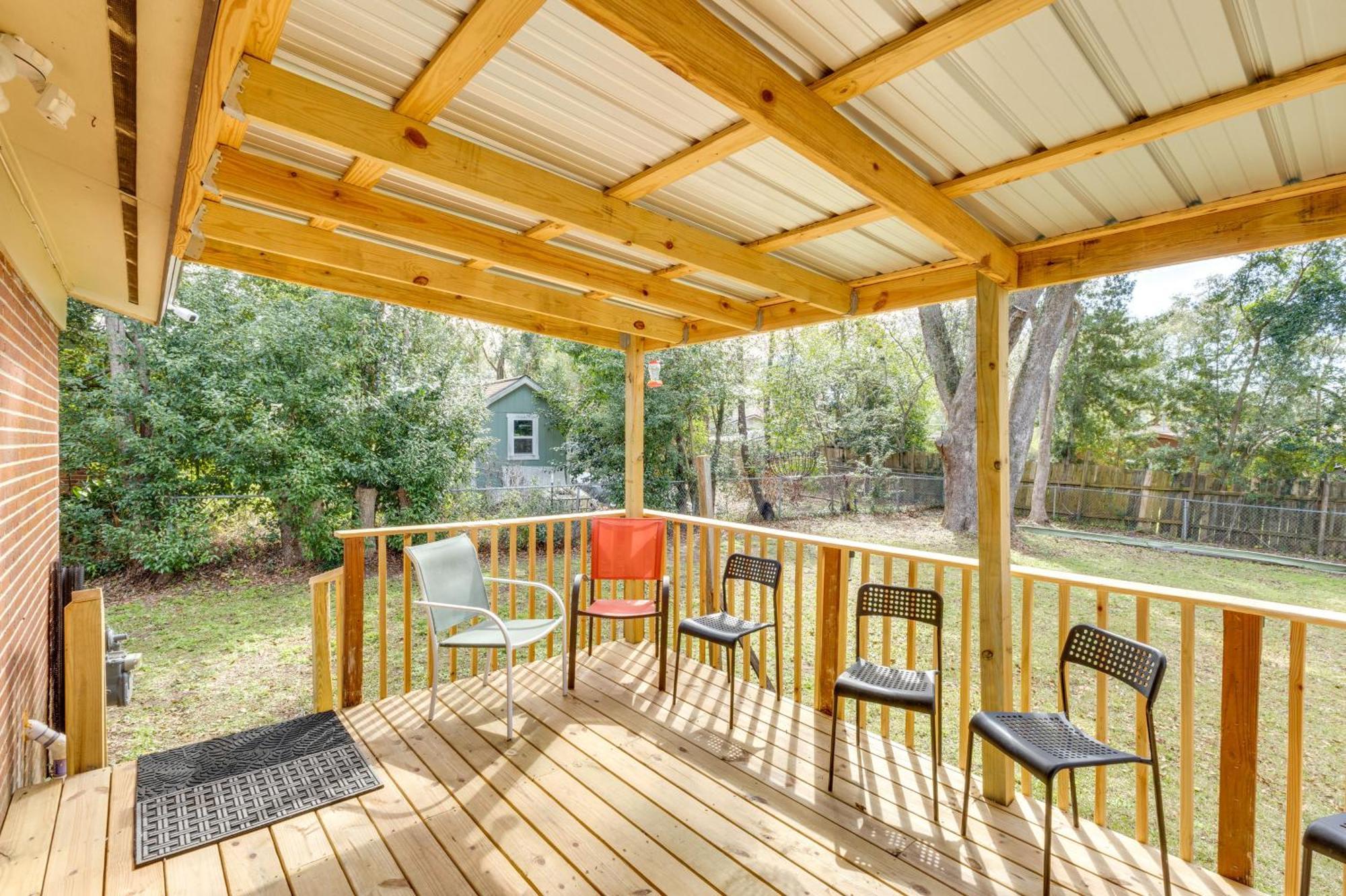 Holiday home 3 Mi To Dtwn With Yard In *