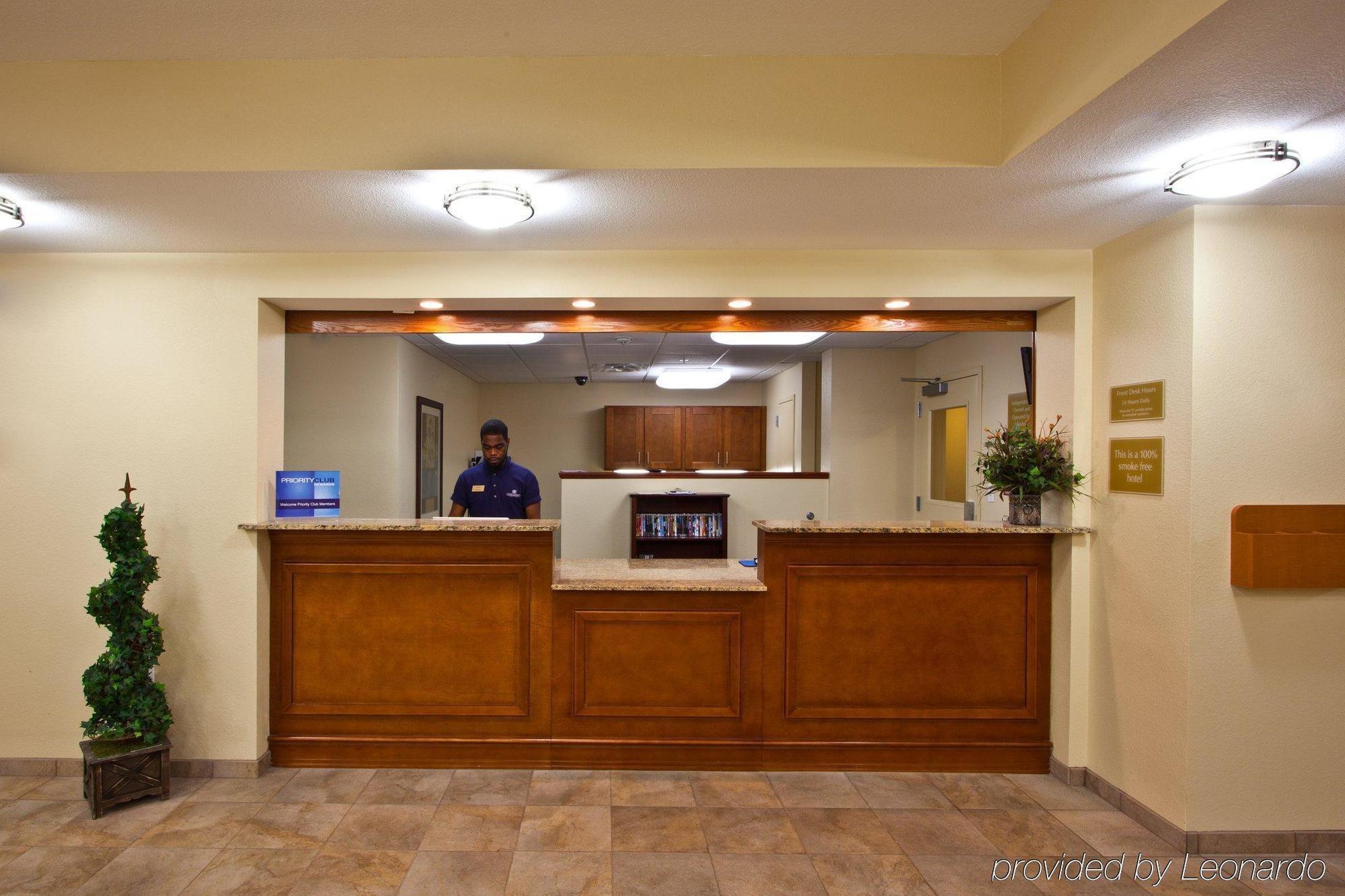 Candlewood By Ihg Hotel Tallahassee