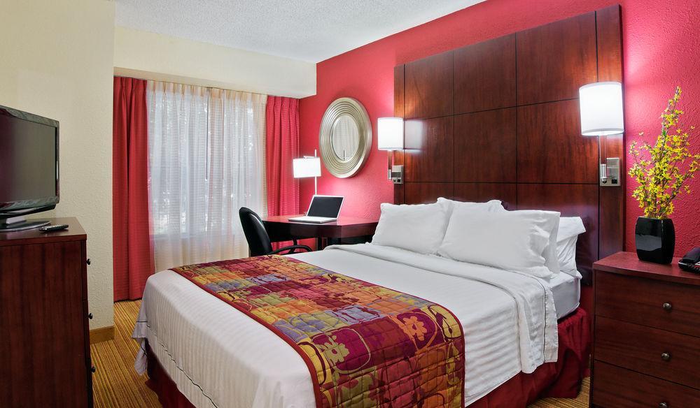 North I-10 Capital Circle Hotel