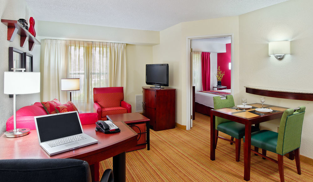 Hotel North I-10 Capital Circle 3*