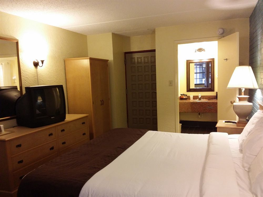Hotel 6 Tallahassee, Fl North Monroe