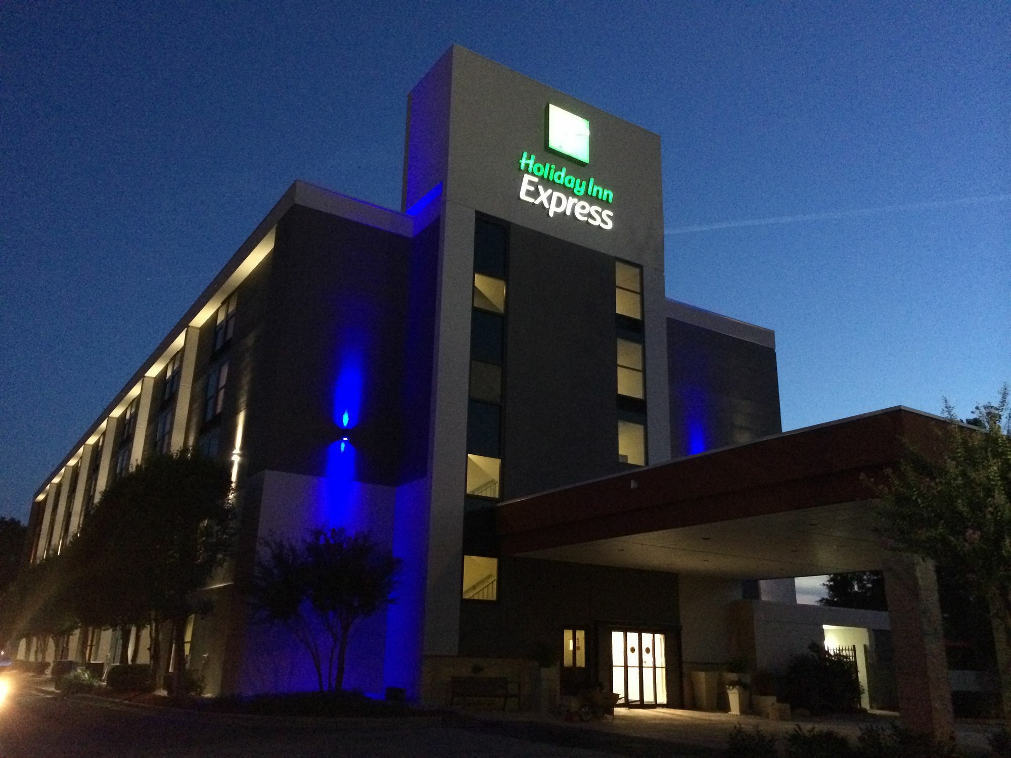 Express By Ihg Hotel