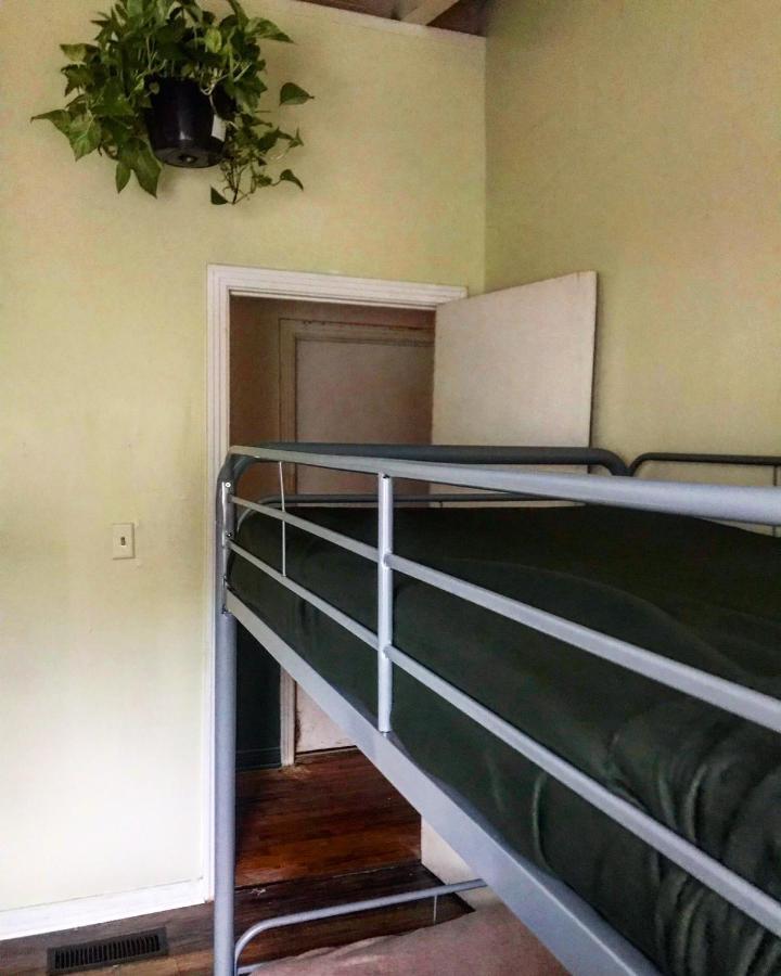 Hostel Sun & Moon Tallahassee