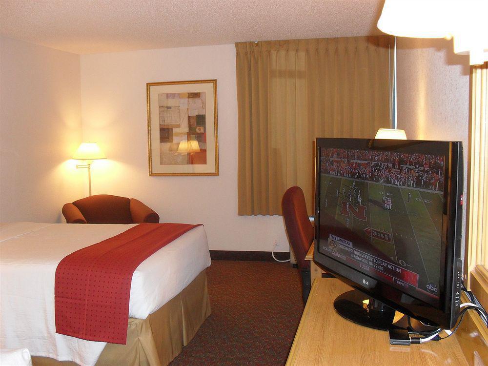 Express By Ihg Hotel 3*