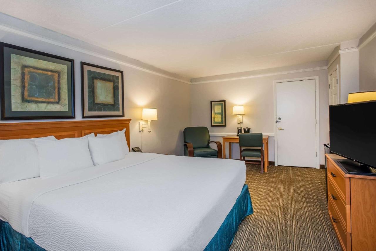 La Quinta By Wyndham North Hotel