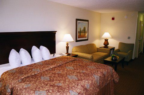 Hotel & Conference Center North By Ihg